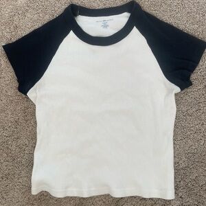 Brandy Melville Black and White Cropped tee